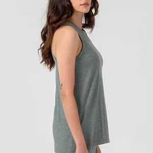 Débardeur en coton respirant pour femme, couleur unie, léger, sans manches, avec design personnalisé disponible - Product Image 3