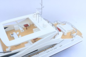 Modelo de Yate Moderno de Madera Hecho a Mano SUNSEEKER PREDATOR 130 - Product Image 4
