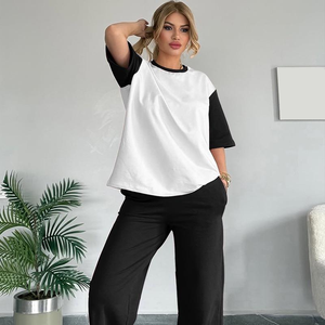 Conjunto de Verano de 2 Piezas para Mujer 2026, con Logotipo Personalizado OEM, Ecológico, 100% Algodón, Top de Manga Tres Cuartos y Pantalones Cortos, Estilo Casual Deportivo - Product Image 5
