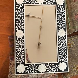 กรอบกระจกตกแต่งลายทางทันสมัยแบบกำหนดเอง ดีไซน์รูปทรงเฉพาะตัว ประดับด้วยงานฝังกระดูก - Product Image 5