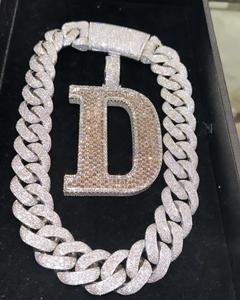 Colgante Personalizado con Inicial D en Plata de Ley 925, Completamente Cubierto con Diamantes Moissanite y Base de Oro, Joyería de Alta Calidad Estilo Hip Hop - Product Image 2