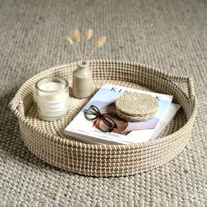 Best Selling Handmade <b>Large</b> Round Seagrass <b>Tray</b> With Raised Rim And Handles Eco Friendly Serving Basket <b>Tray</b> Wholesale Supply - Product Image 1