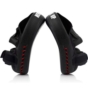 Mitaines de frappe courbes noires en cuir Fairtex pour adultes – Équipement d'entraînement de boxe, MMA, Muay Thai, sparring et protection - Product Image 3