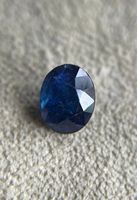 Zafiro azul natural suelto de 1.20 quilates, zafiro azul ovalado de las minas de Ceilán, zafiro azul de Sri Lanka.