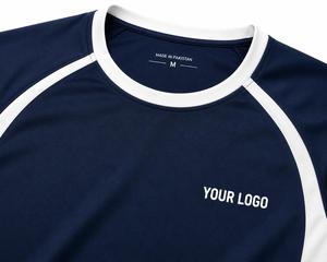 เสื้อยืดคอกลมแขนสั้นทรงปกติสำหรับผู้ชาย สไตล์ลำลอง สกรีนโลโก้ด้านหน้า ผ้าถักโพลีเอสเตอร์/คอตตอน แห้งเร็ว ขายส่ง - Product Image 4