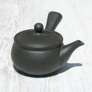 กาน้ำชาโทโคนามะ เวอะ คิวสึ ทำจากดินเผาสีดำ - Product Image 4