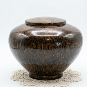 Urna de cremación de madera de alta calidad, la más vendida, hecha en Vietnam, estilo europeo, duradera, con capacidad de 100 pulgadas cúbicas. - Product Image 1