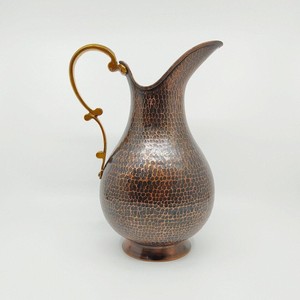 Pichet à eau en cuivre massif avec poignée en laiton, carafe à boisson haut de gamme pour hôtels, restaurants, services de traiteur et hôtellerie - Product Image 4
