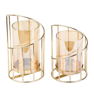 Portavelas decorativos redondos de metal y vidrio en color dorado para velas votivas, ideales para bodas y decoración del hogar, disponibles al mejor precio. - Product Image 3