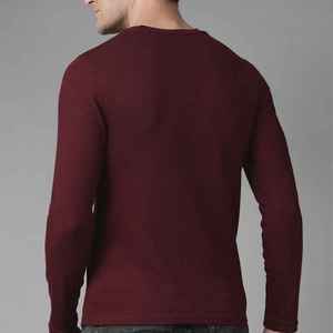 T-shirt décontracté tendance en tissu gaufré, coupe moderne, pour usage quotidien, de haute qualité, élégant et minimaliste - Product Image 5