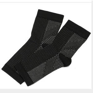 Chaussettes de compression sportives pour le soutien de la circulation, respirantes, imperméables, légères, durables, médicales, avec couleurs et tailles personnalisées - Product Image 6