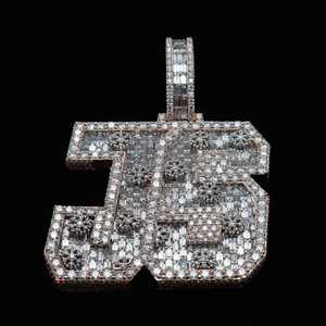 โรงงานคาเลโด รับออกแบบ 3 มิติ ชุบทอง เงินแท้ 925 ประดับเพชร VVS สี D ทรงบัส มอยส์ซาไนต์ จี้ห้อยคอ สไตล์ฮิปฮอป - Product Image 1