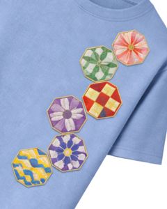 Camiseta de Mujer Azul Polvo Personalizada con Bordado de Patchwork, Cuello Redondo de Algodón Suave, Manga Corta Informal, Top Ligero de Verano - Product Image 6