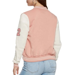 Veste universitaire personnalisée pour femme, style Letterman, en mélange de laine, couleur rose pâle, pour l'école - Product Image 3