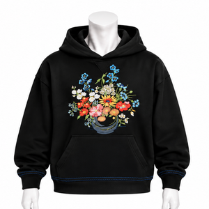 Sweat-shirt à capuche noir brodé motif bouquet de fleurs d'hiver, avec poche kangourou, coupe oversize, style streetwear décontracté, éco-responsable - Product Image 1