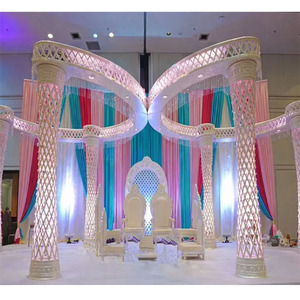 Mandap de mariage en cristal de diamant rêveux, derniers modèles de mandaps en fibre de cristal, mandap de mariage en cristal papillon à vendre en Californie - Product Image 1