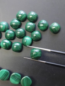 Malachite naturelle 8MM, cabochons en forme de coussin, pierres précieuses en vrac pour la fabrication de bijoux - Product Image 2