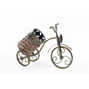 Porte-bouteille de vélo vintage en métal, design panier tressé, support décoratif fait main pour le stockage de vin/boissons, capacité 5L - Product Image 1