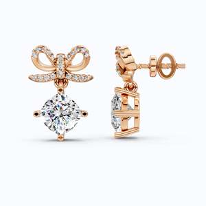 ต่างหูเพชรทรงหยดน้ำรูปโบว์ริบบิ้นทองคำ 10KT ประดับเพชรทรงคุชชั่น รับรองโดย IGI ดีไซน์ทันสมัย เหมาะสำหรับเจ้าสาว งานแต่งงาน ของขวัญ - Product Image 2