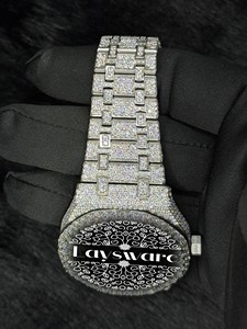 นาฬิกาข้อมือผู้ชายสุดหรู ดีไซน์โบราณ ประดับเพชรโมอิสซาไนต์ VVS สีขาวเต็มเม็ด  ตัวเรือนสแตนเลสสตีล  ของขวัญสุดพิเศษ - Product Image 4