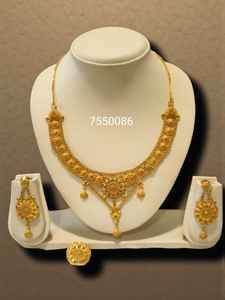 ชุดสร้อยคอและกำไลข้อมือทองเหลืองชุบทอง 6 กรัมสำหรับผู้หญิงจาก AWAIS HOUSE เหมาะสำหรับงานแต่งงาน งานหมั้น งานปาร์ตี้ สไตล์ฮิปฮอป ดีไซน์รูปอินฟินิตี้ - Product Image 2