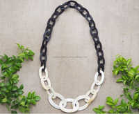 Collier en corne de buffle véritable fait à la main de qualité unique de style classique chaîne de fête par des artisans indiens chaînes de mode de couleur naturelle