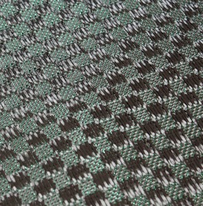 Tela de Fibra de Carbono con Brillo Verde Estabilizado de 210 g/m² para Componentes de la Industria Automotriz - Product Image 1