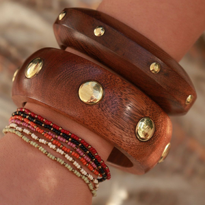 Les bracelets en bois épais sont tendance en 2026, bracelets en bois de la marque Blossom Craft India. - Product Image 6