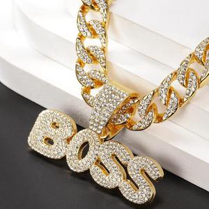 Collar con Colgante de Moissanita Plateado en Plata de Lujo Luxira Jewels, Cadena Miami, Gargantilla con Letra Personalizada, Joyería Brillante para Fiesta - Product Image 5