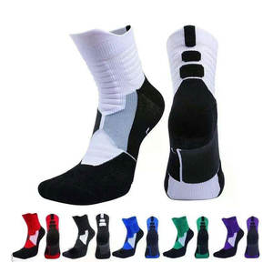 Chaussettes de sport respirantes et confortables pour hommes et femmes, conçues par OEM, de haute qualité, à séchage rapide et anti-humidité - Product Image 6