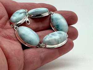 Pulsera de Larimar en Plata de Ley 925, Hecha a Mano con Piedras Preciosas, Cierre de Langosta, Elegante Regalo de Joyería para Mujer - Product Image 5