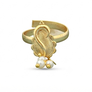 DIVYORO Women's Classic Flower Design Oxidized <b>Gold</b> Plated Brass & Pearl <b>Toe</b> <b>Ring</b> for Anniversary - Product Image 1