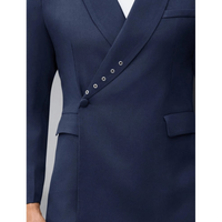 Costume moderne pour homme bleu nuit asymétrique à double boutonnage avec détails à œillets