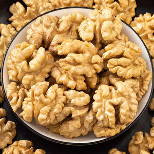 Noix de Grenoble séchées biologiques en vrac pour les acheteurs de produits alimentaires à la recherche d'ingrédients naturels et purs - Product Image 2