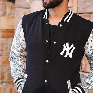 Chaqueta Varsity de Cuero con Capucha para Hombre, Estilo Vintage de Invierno, Personalizable con Logotipo Frontal, Diseño de Alta Calidad, Ecológica - Product Image 6