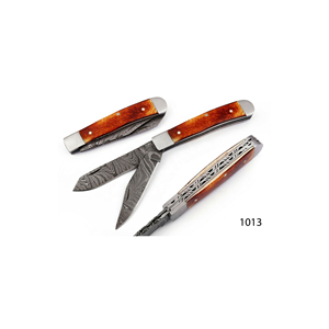 Couteau pliant à double lame en acier Damas fait main par PAK ENTERPRISES avec manche en bois - Product Image 1