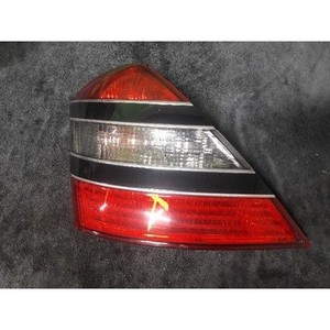 ไฟท้ายด้านนอกซ้าย (ฝั่งคนขับ) รุ่น S-class หมายเลขอะไหล่ A2218200164 - Product Image 1