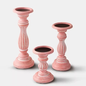 Ensemble de 3 bougeoirs en bois de manguier sculpté à la main, design créatif, finition rose vieillie, personnalisable. - Product Image 2