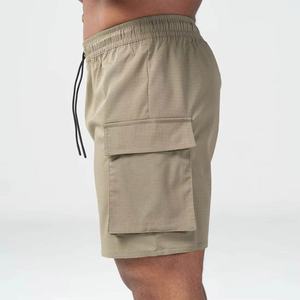 Pantalones Cortos Deportivos Personalizados de Moda con Cintura Ajustable y Bolsillos Tipo Cargo - Product Image 1