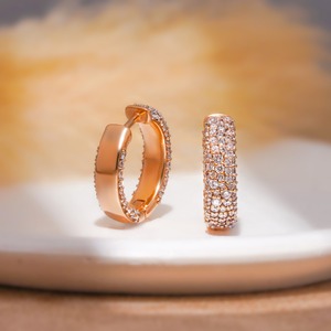 Boucles d'oreilles créoles de luxe en diamants ronds de laboratoire, or massif 18 carats, bijoux unisexes, cadeau idéal pour les diplômes et les mariages - Product Image 4