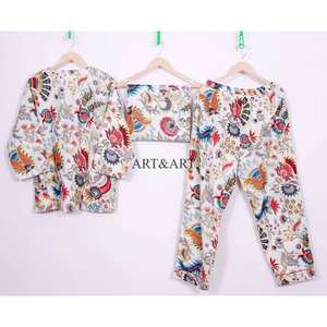 Conjunto de Pijama de Algodón Elegante de Alta Calidad Hecho a Mano en India para Mujer, Estampado Floral, Regalos para Damas de Honor, Personalizable - Product Image 5