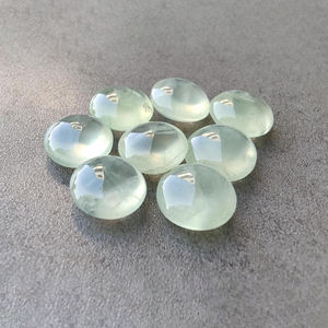 Pierre précieuse naturelle Prehnite Briolette Cabochon, ronde, calibrée, de qualité, polie, en vrac, toutes tailles, vente en gros - Product Image 4