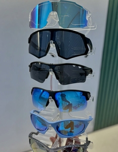 Empuñaduras de Bate de Críquet de la Mejor Calidad, Duraderas, Ligeras, Polarizadas, con Protección UV, Revestimiento Antiarañazos, Lentes Intercambiables de Madera - Product Image 2