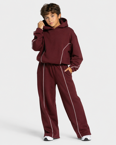 Pantalon de jogging décontracté surdimensionné pour garçon, couleur bordeaux avec détails contrastants, en molleton respirant de qualité supérieure - Product Image 4