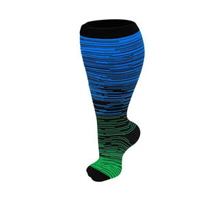 Chaussettes de compression personnalisées pour la course à pied, pour hommes et femmes, chaussettes athlétiques à coupe basse en tricot pour les sports d'été - Product Image 3