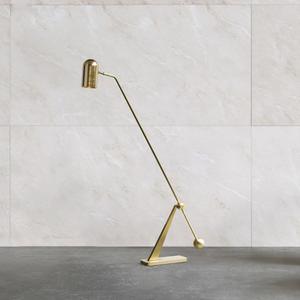 Lampe sur pied LED à économie d'énergie avec un design élégant pour le bureau et l'appartement - Product Image 5