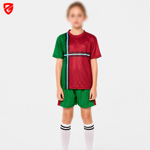 เสื้อฟุตบอลแขนสั้นแบบกำหนดเองสำหรับฤดูร้อน ผ้าโพลีเอสเตอร์ 100% แห้งเร็ว - Product Image 1