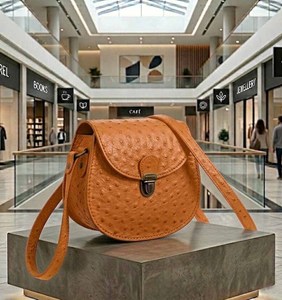 กระเป๋าดีไซเนอร์หรูหรากระเป๋าหนังนกกระจอกเทศกระเป๋าทรงอานม้าแบบสะพายข้าง: ดีไซน์วินเทจซับในหนังกระเป๋าถือและสะพายไหล่ - Product Image 4