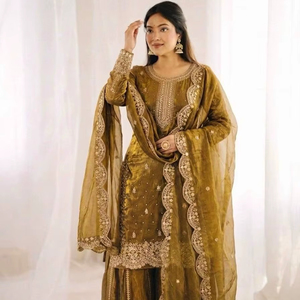 Ensemble palazzo brodé fantaisie avec un design de Kurti à manches longues - Product Image 1
