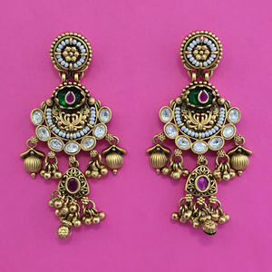 Pendientes de Perlas Antiguas Hechos a Mano de Última Moda con Baño de Oro Mate 233127 - Product Image 3
